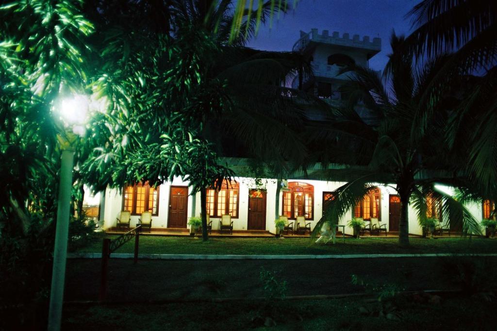 Hotel Lagoon Paradise Negombo Rum bild